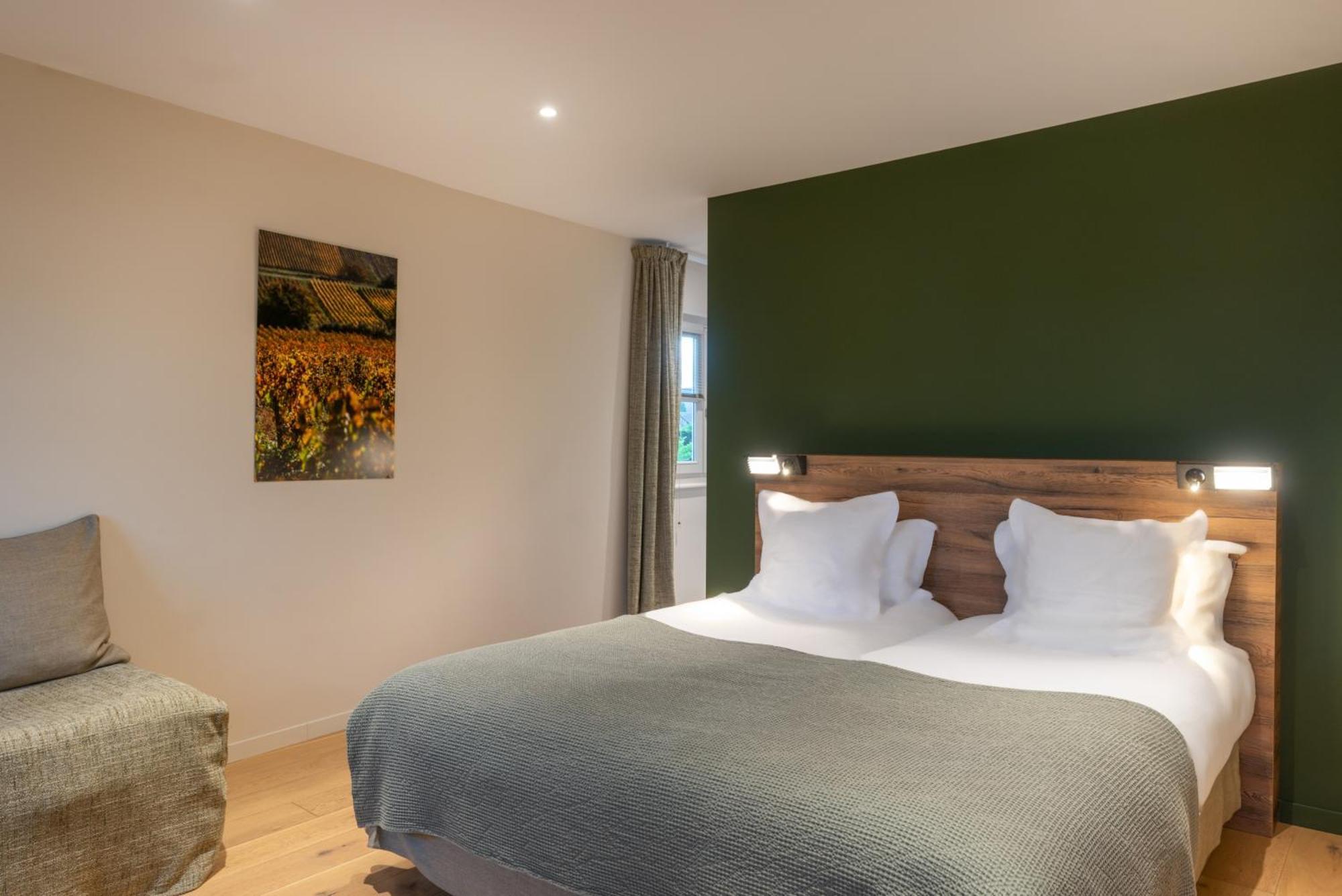 Twin Deluxe Room