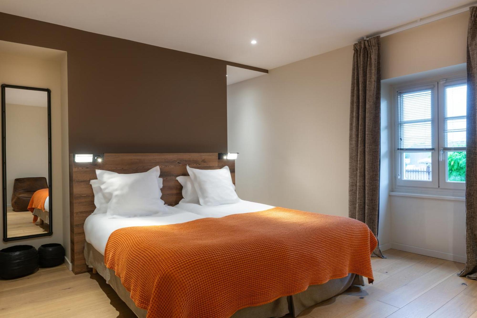 Twin Deluxe Room